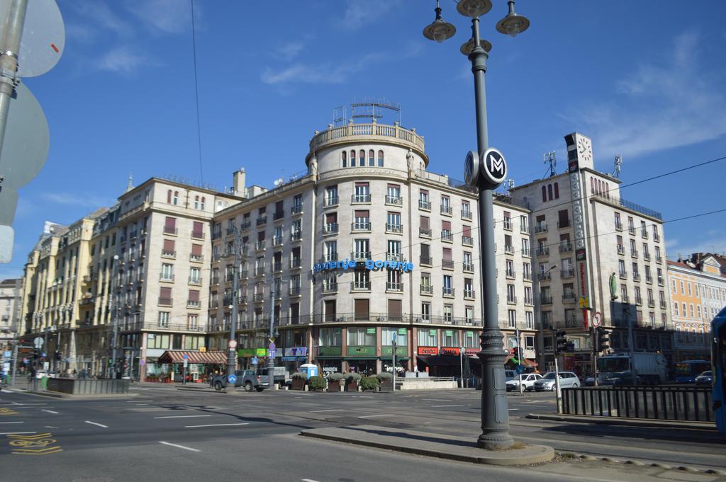 Apartamento Pulse Jackquaters Budapest Exterior foto